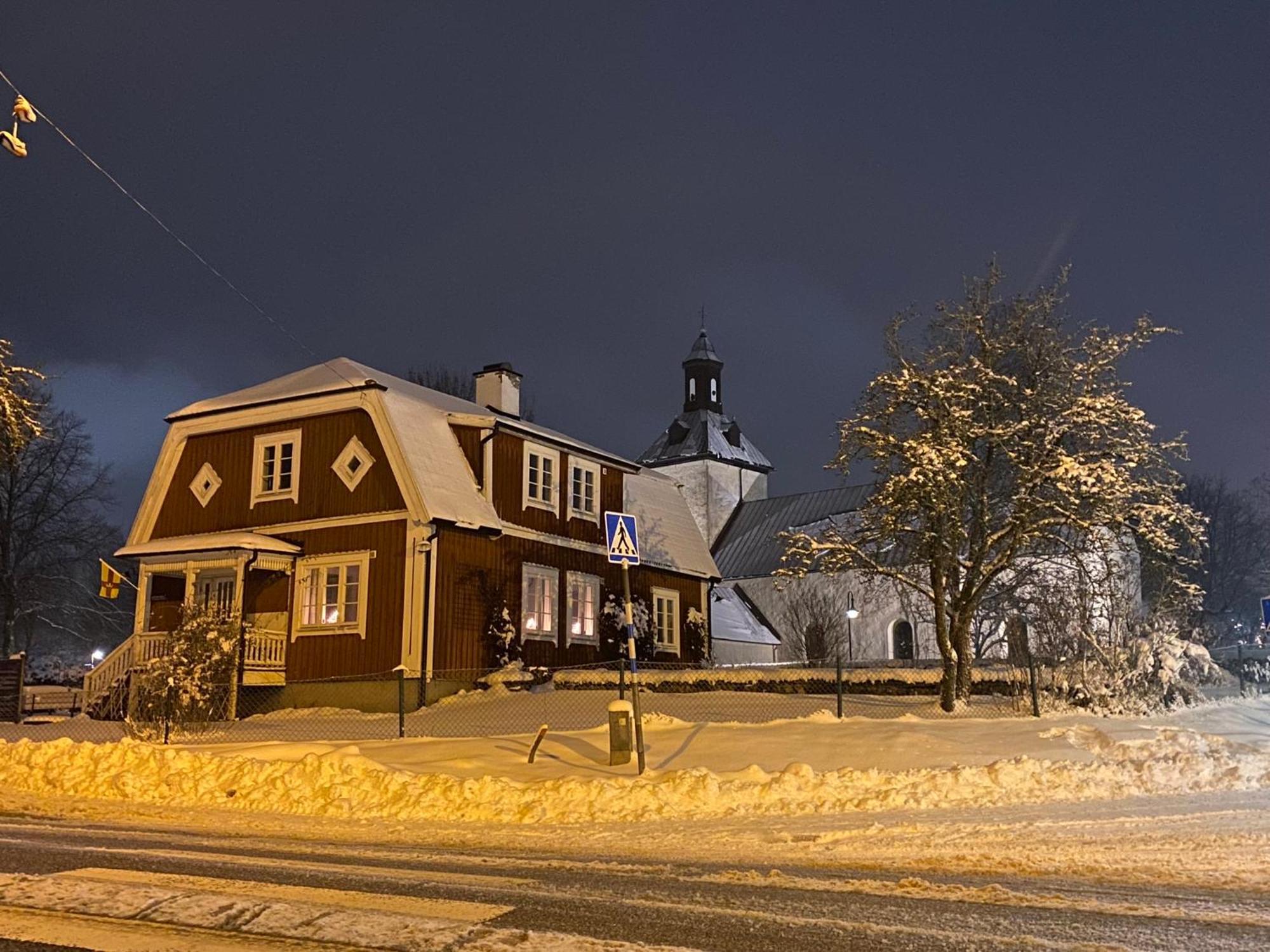 Hotel In Svalsaeter, Kallfors, Jaerna, Stockholm, 5 Min To Golf & 15 Min To Ytterjaerna Concerts Exterior foto