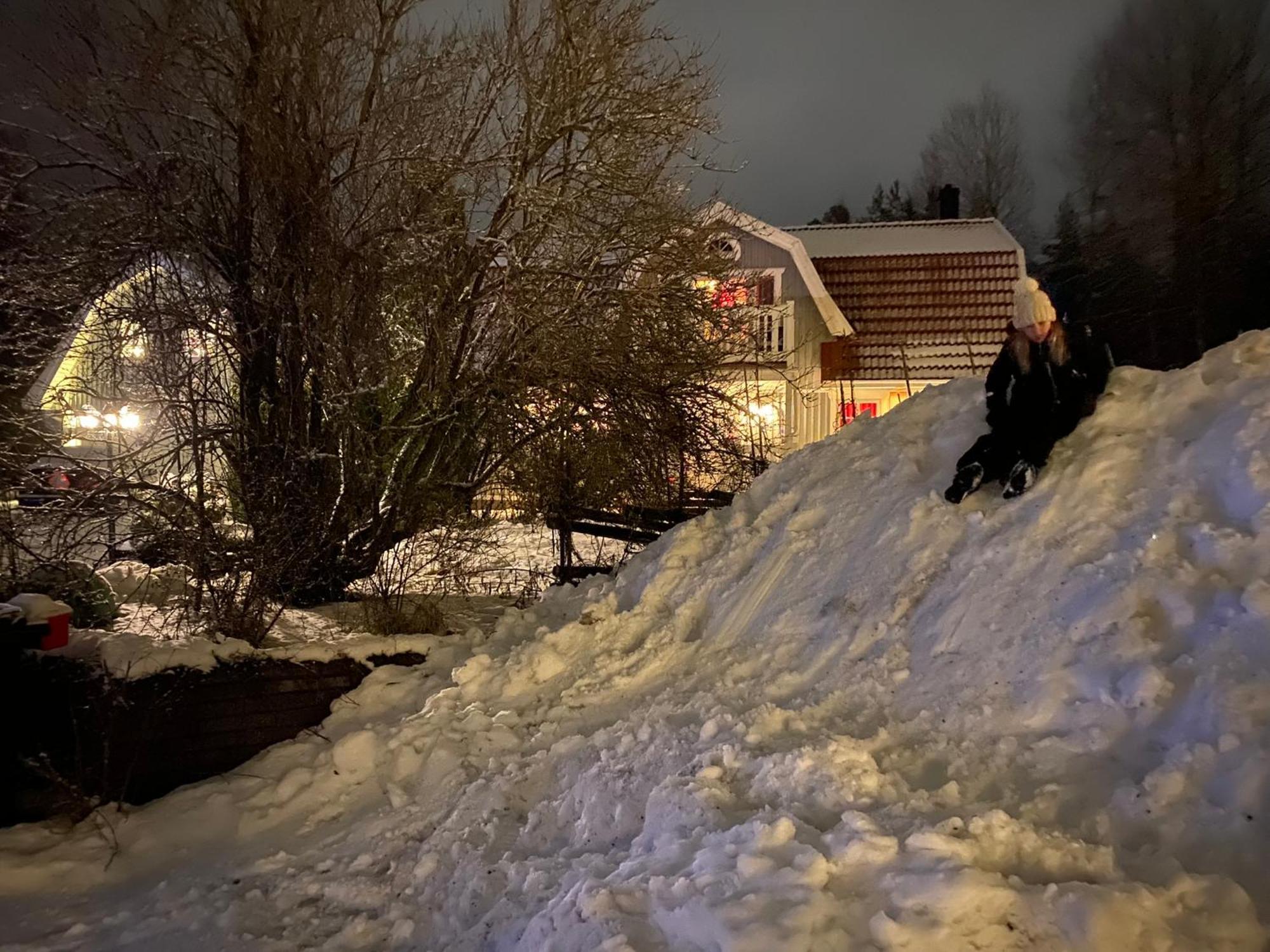 Hotel In Svalsaeter, Kallfors, Jaerna, Stockholm, 5 Min To Golf & 15 Min To Ytterjaerna Concerts Exterior foto